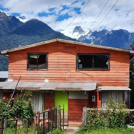 La Casa De Coke Hostel Hualaihue Exterior photo