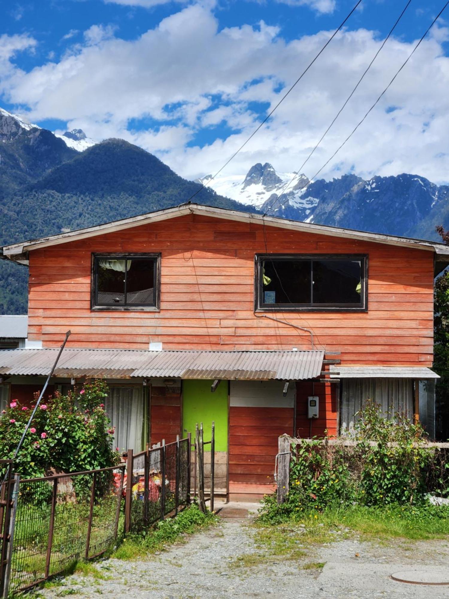 La Casa De Coke Hostel Hualaihue Exterior photo